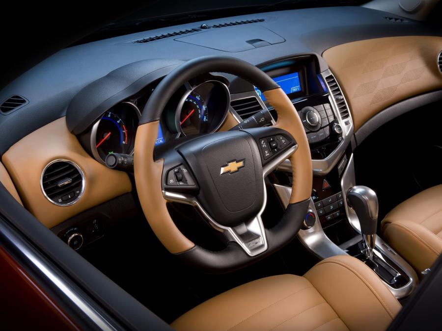  Chevrolet Cruze Z-Spec Concept 2010 года  (фото 2 из 8)